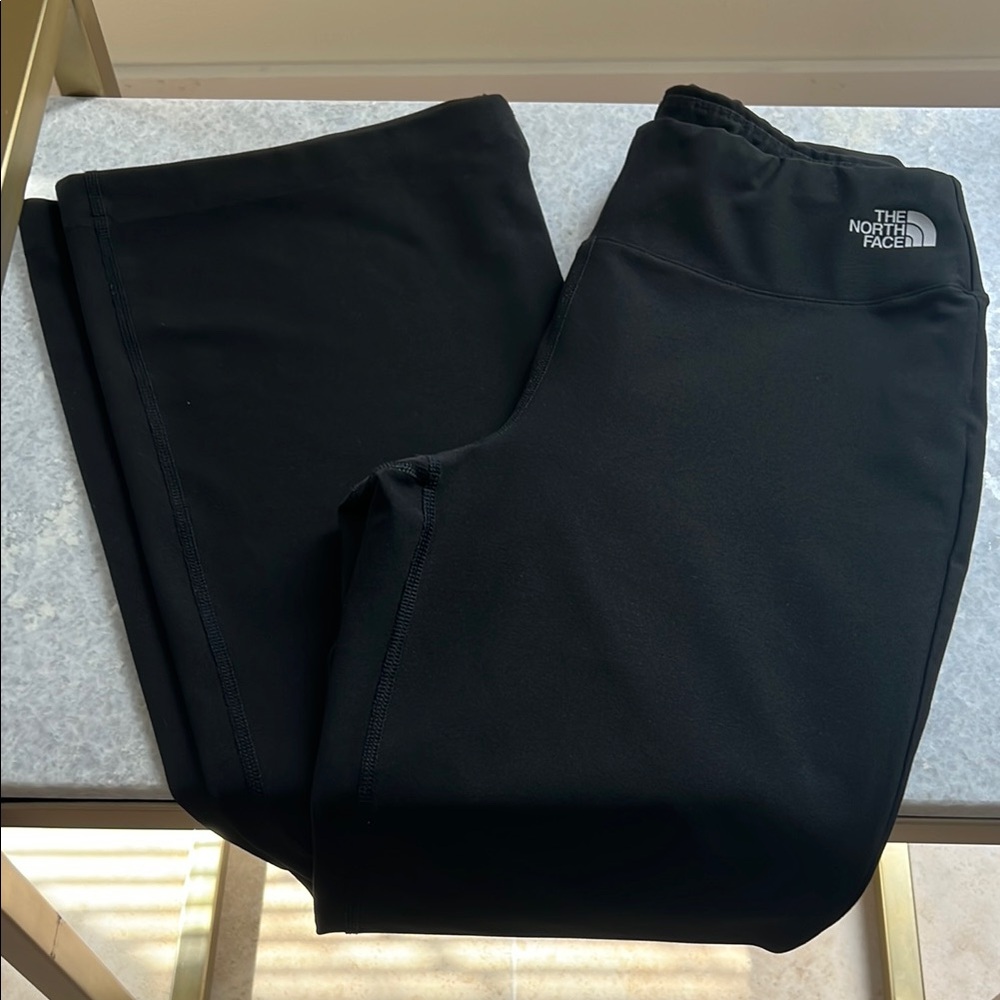 The North Face Jet Black Active Leggings
